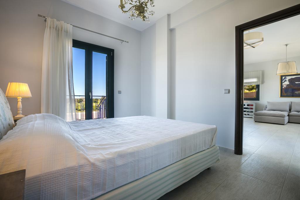 Seirios Luxury Villa Svoronata Dış mekan fotoğraf